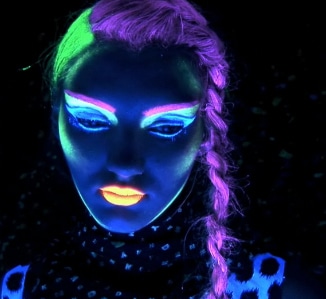 maquiagem neon