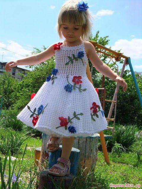 Vestido de crochê infantil branco com flores