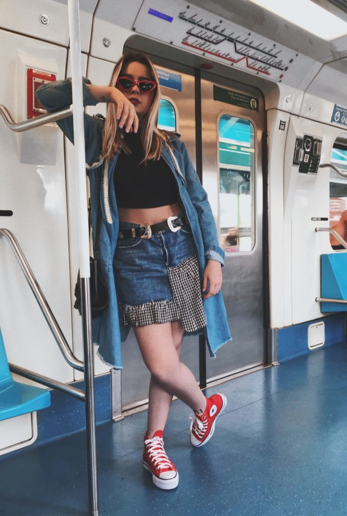 mulher no metrô